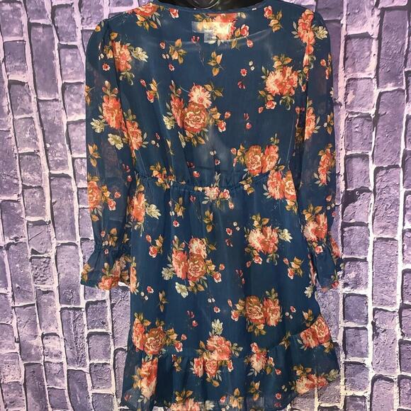 💋Bundle 4 items for $20. Add items💋 to a bundle. Items with 💋are eligible - Picture 5 of 16